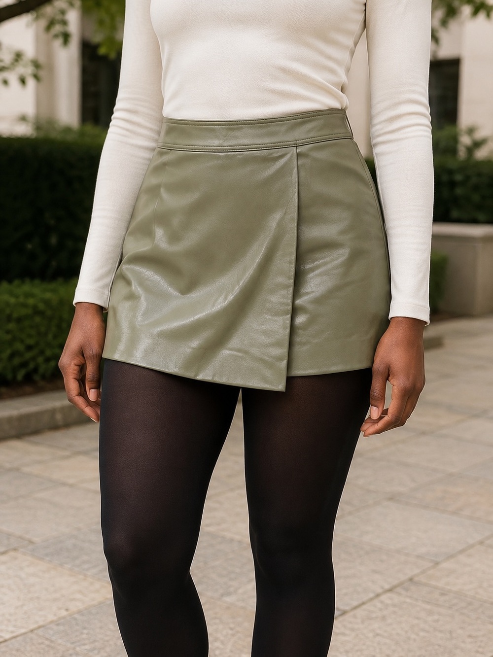 Olive green faux leather mini skort size 8 Medium